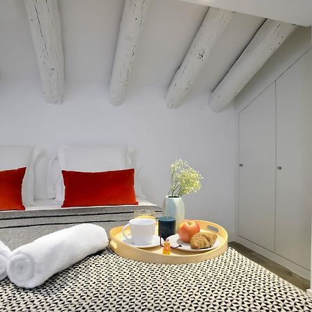 Nqn Aparts & Suites Madrid Luaran gambar