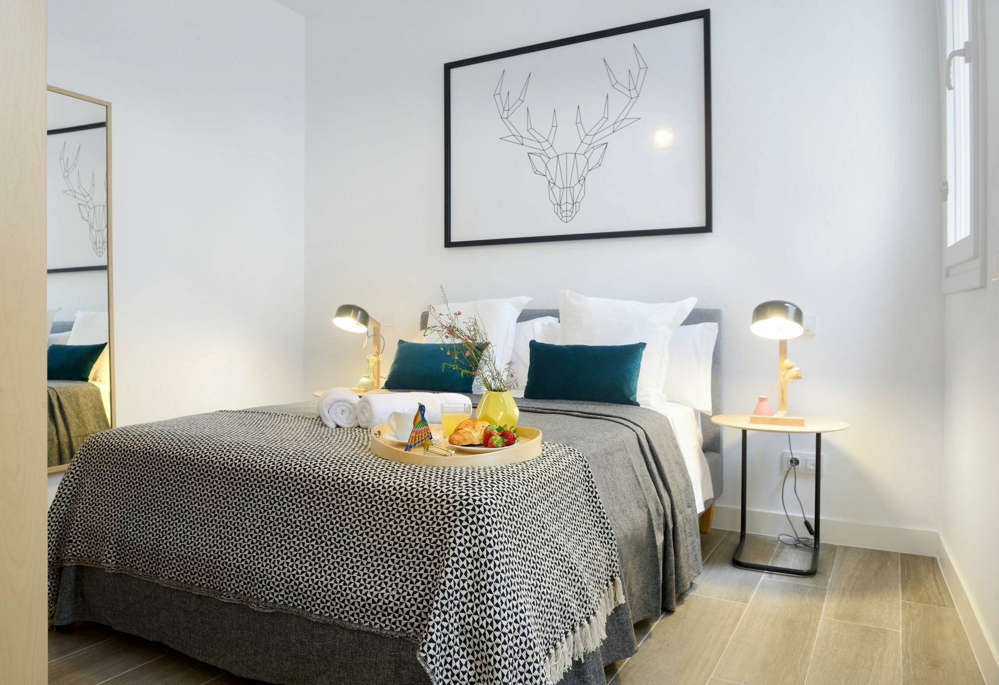 Nqn Aparts & Suites Madrid Luaran gambar