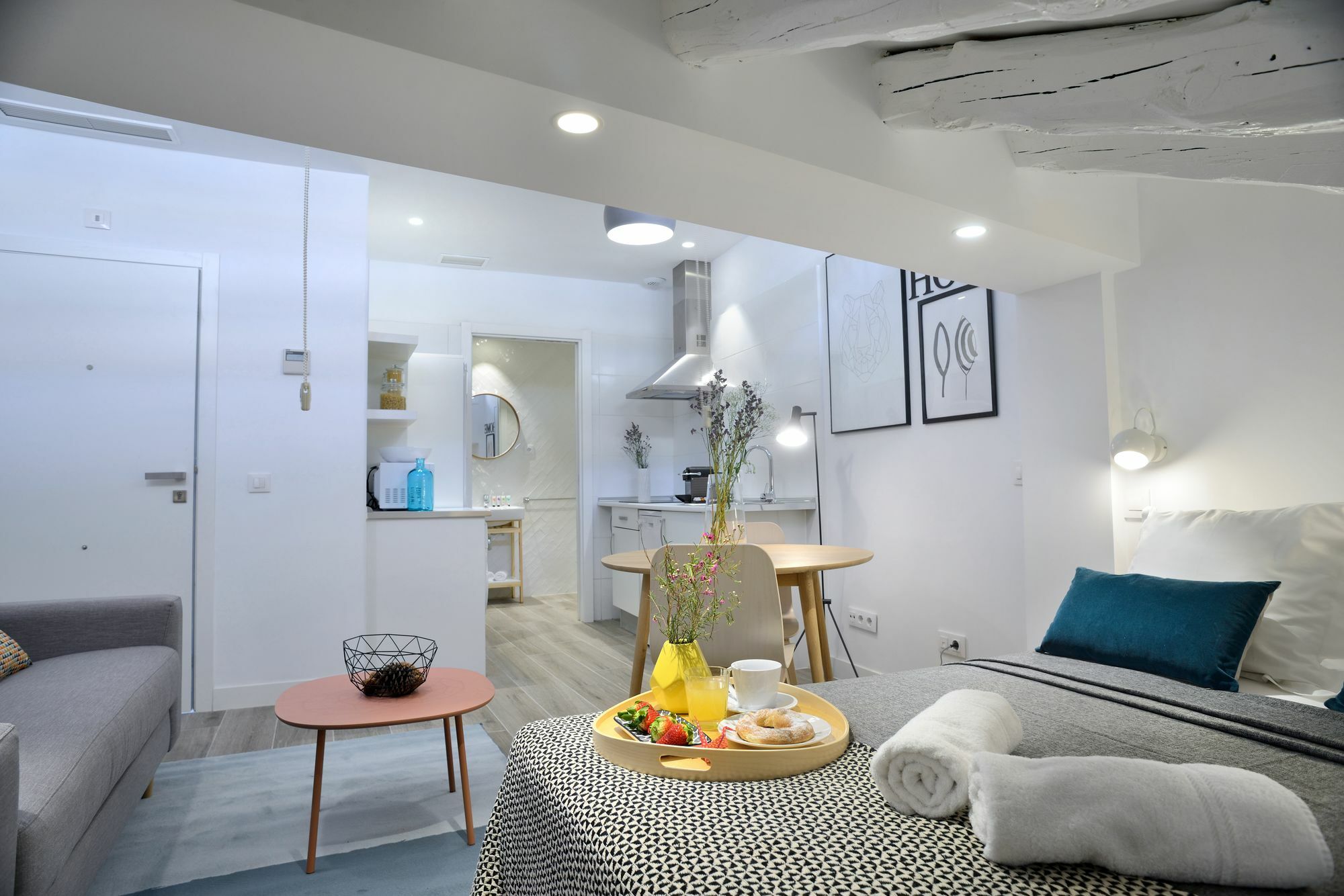 Nqn Aparts & Suites Madrid Luaran gambar